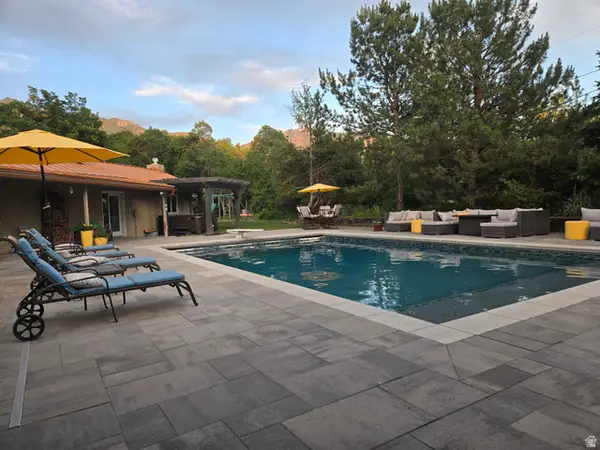 2250 E Pheasant Way, Holladay, UT 84121