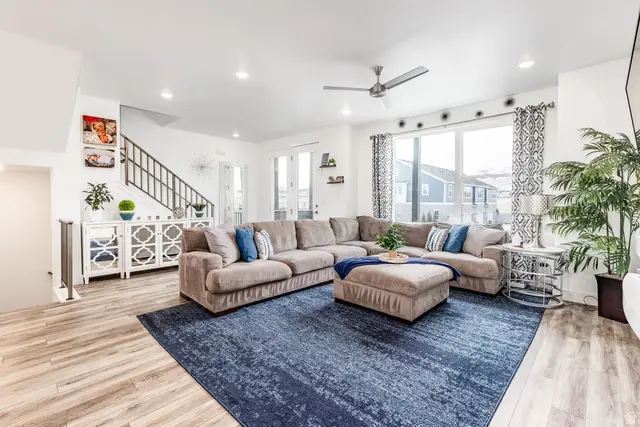 11661 S Skyward Rd W, South Jordan, UT 84009 - #2