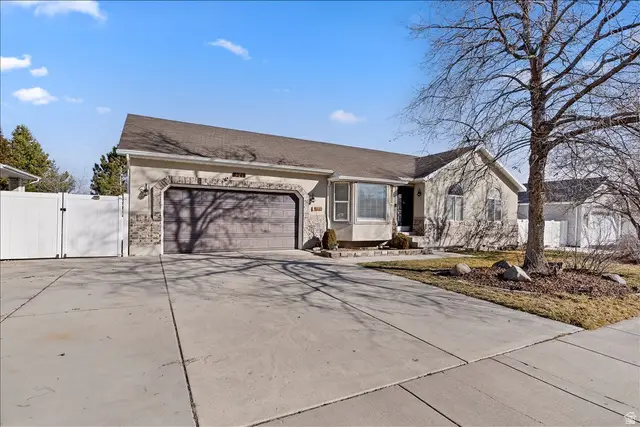 5244 W Shaggy Peak Dr, Riverton, UT 84096 - #2