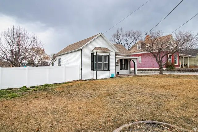 87 E Pioneer Ave, Sandy, UT 84070 - #2