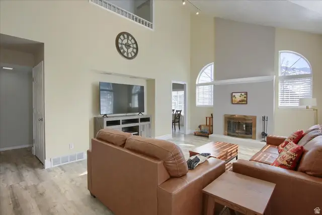 1147 Eastridge Dr, Logan, UT 84321 - #3