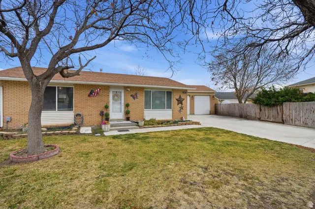 3847 S Westgate Cir, Magna, UT 84044 - #2