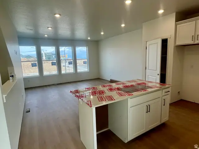 6637 W South Jordan Pkwy #413, South Jordan, UT 84009 - #3