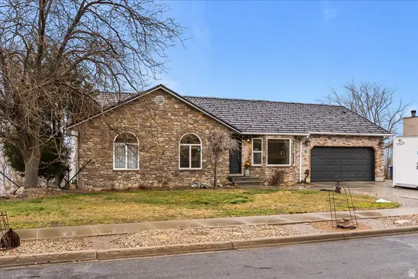 41 Acorn Dr, North Salt Lake, UT 84054