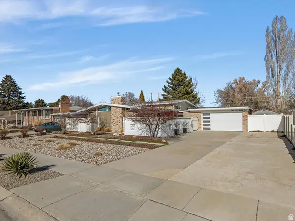 5471 S Dunbarton Dr E, Murray, UT 84117