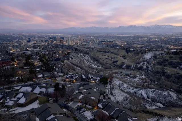 829 N Grandridge Dr, Salt Lake City, UT 84103 - #2