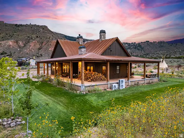 8552 W Sawtooth Park Dr, Vernal, UT 84078