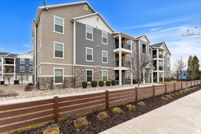 660 N Emery Ln W, Vineyard, UT 84059 - #1