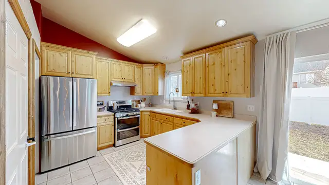 1216 E Loafer View Dr, Payson, UT 84651 - #3