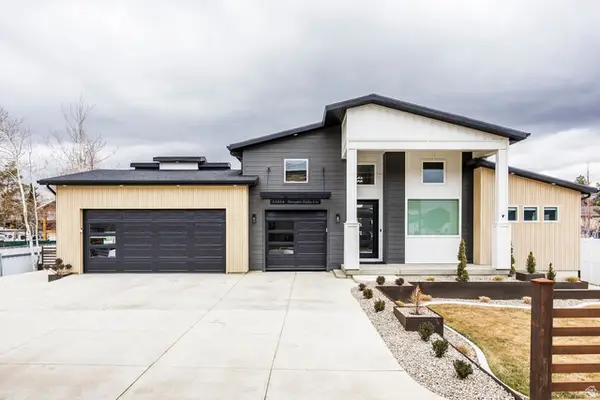 11318 S Canyon Falls Ln E, Sandy, UT 84092