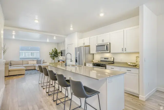 978 E Drifter Ln, Saratoga Springs, UT 84045 - #2