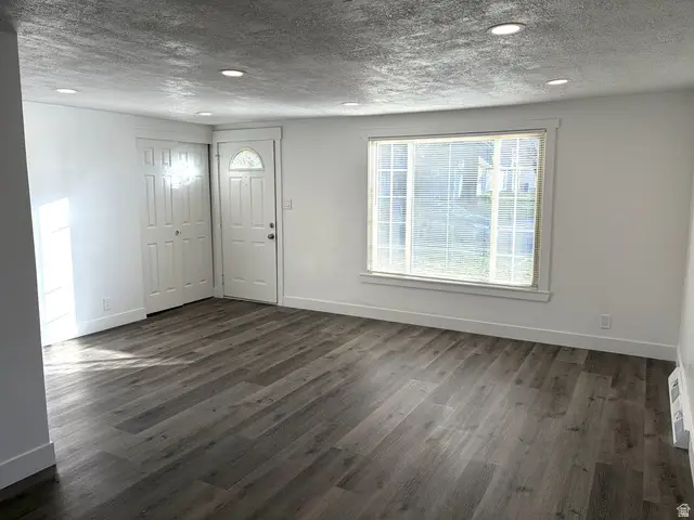 296 W 1550 N, Sunset, UT 84015 - #3