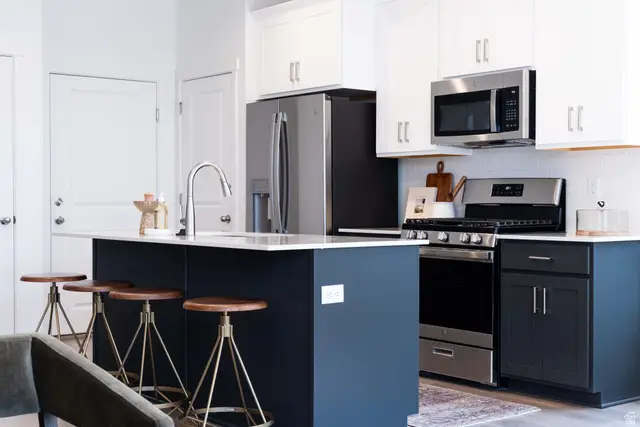 869 S Mathinlda Dr #245, Saratoga Springs, UT 84045 - #2