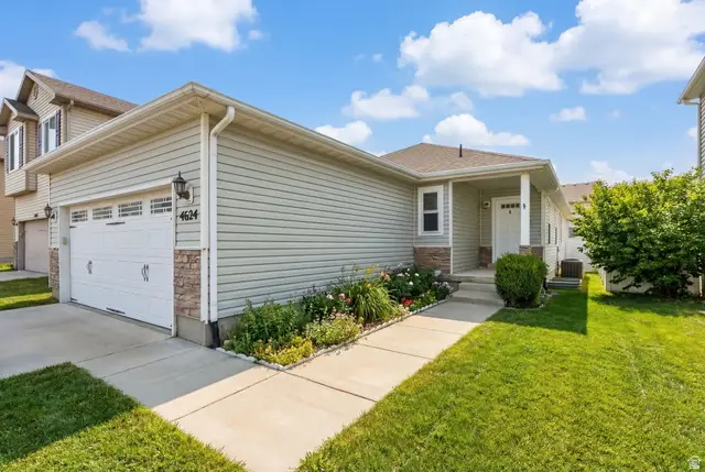 4624 N Maple Dr, Eagle Mountain, UT 84005 - #2