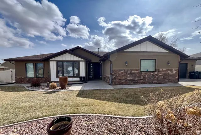 992 W 350 N, Roosevelt, UT 84066 - #1