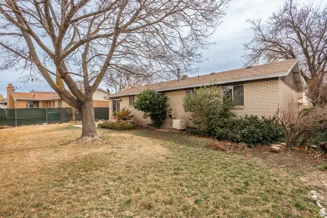 3836 W Pinehurst Cir, West Valley City, UT 84120 - #2