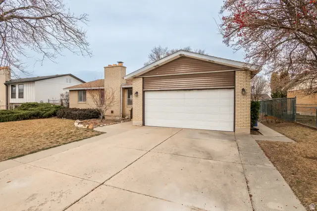 3836 W Pinehurst Cir, West Valley City, UT 84120 - #3