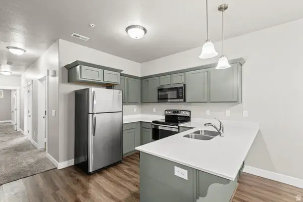 1776 W Newcastle Ln #201, Saratoga Springs, UT 84045