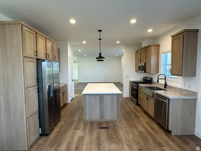 245 N 100 W, Huntington, UT 84528 - #3