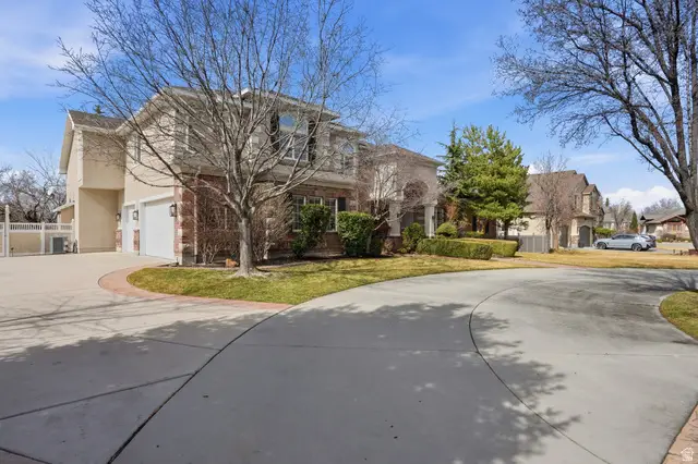 10868 S Prescott Dr E, Sandy, UT 84092 - #3