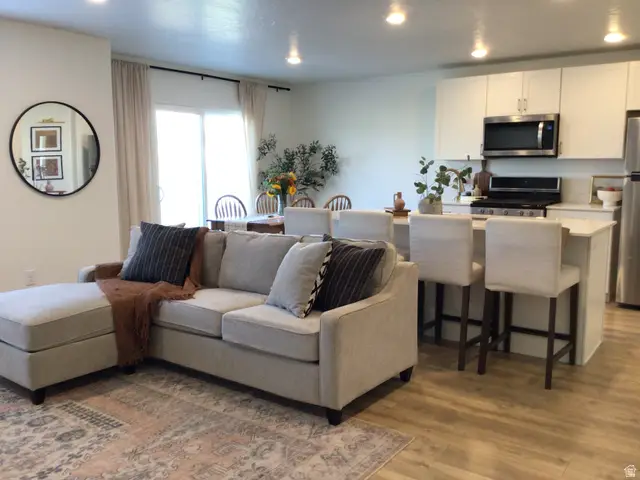 1052 E Regatta Ln, Saratoga Springs, UT 84045 - #2