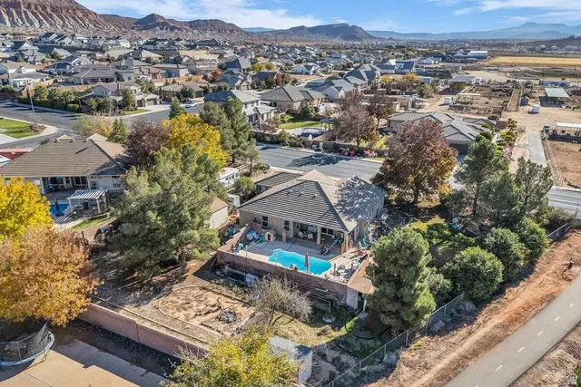 751 E Majestic Dr, Washington, UT 84780 - #3