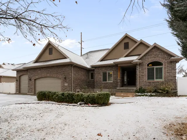 3059 W Uinta Pines Cir, South Jordan, UT 84095 - #1