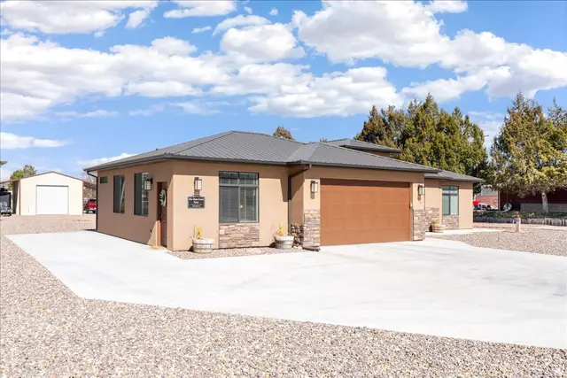 357 E Main St, Enterprise, UT 84725 - #3