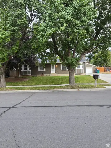 9457 S Fox Hunt Dr #49, Sandy, UT 84092 - #3