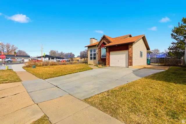5622 S 2950 W, Roy, UT 84067 - #2
