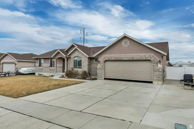 4637 W Moose Horn Ct, West Jordan, UT 84088 - #1