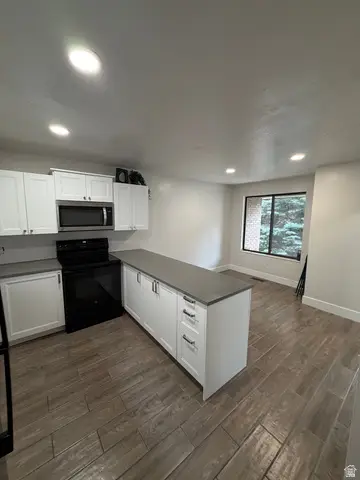 8722 S Oakwood Park Cir, Sandy, UT 84094 - #3