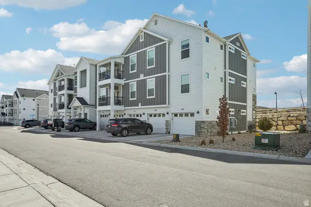 1787 N Festive Way #B304, Saratoga Springs, UT 84045 - #2