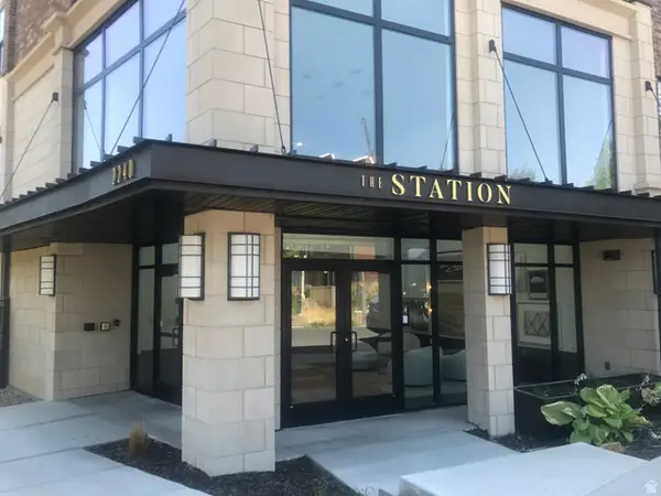 2240 E Laney Ave S #102, Holladay, UT 84117