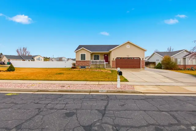 2555 W 3900 S, Roy, UT 84067 - #2