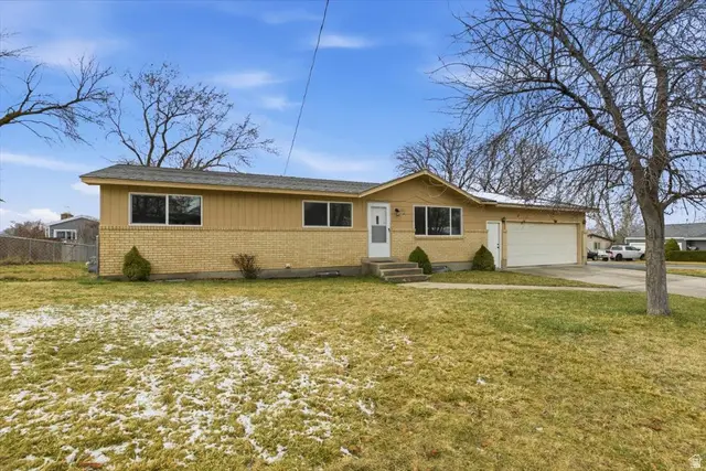 355 Scenic View Dr E, Hyrum, UT 84319 - #2