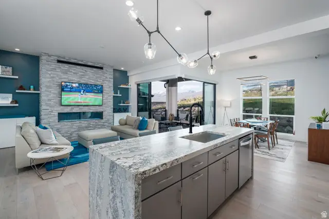 789 S Miller Ave, North Salt Lake, UT 84054 - #3