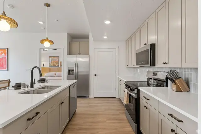 226 N Cliff Side Dr #L301, Hurricane, UT 84737 - #2