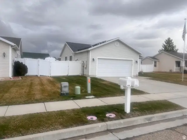 4096 W 5075 S, Roy, UT 84067 - #3