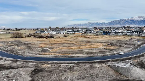 888 W 85 S #11, Hyrum, UT 84319