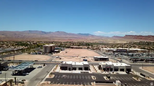 4375 S Pioneer Rd, Saint George, UT 84790 - #2