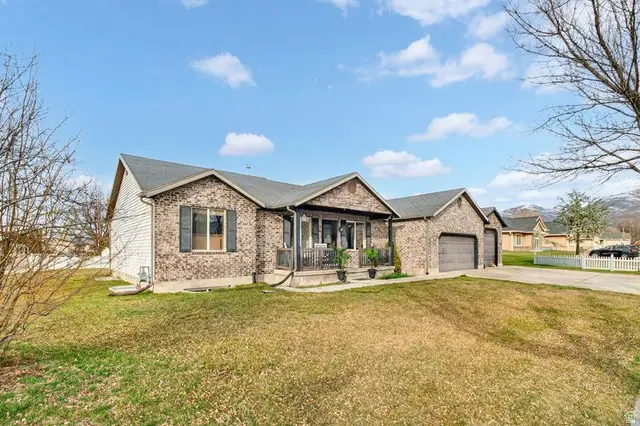 922 W 2100 S, Woods Cross, UT 84087 - #2