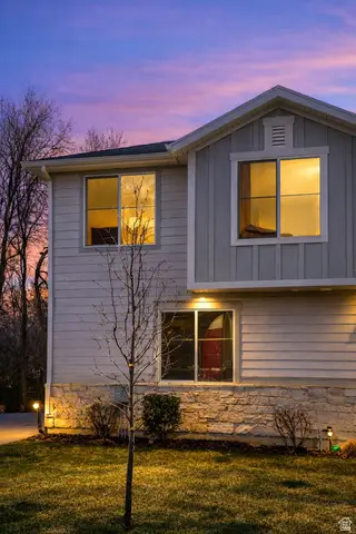 615 S Plum Creek Ln E, Ogden, UT 84404 - #2