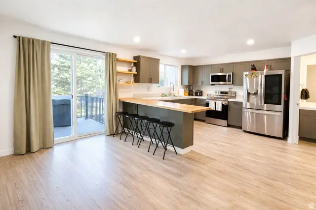 615 S Plum Creek Ln E, Ogden, UT 84404 - #3