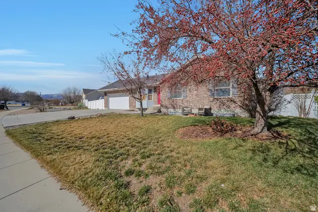 5006 W Wood Spring Dr, West Jordan, UT 84081 - #3