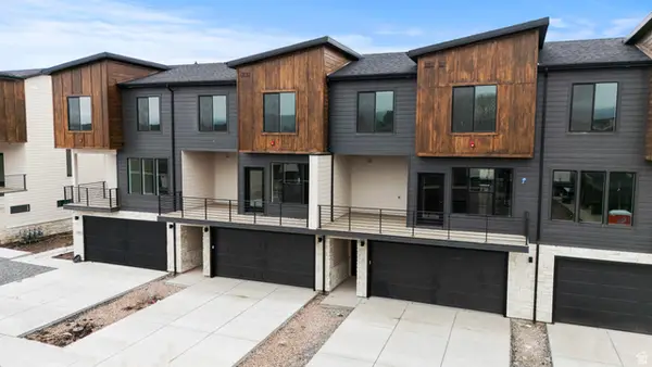 5865 N Jeeder Dr, Mountain Green, UT 84050