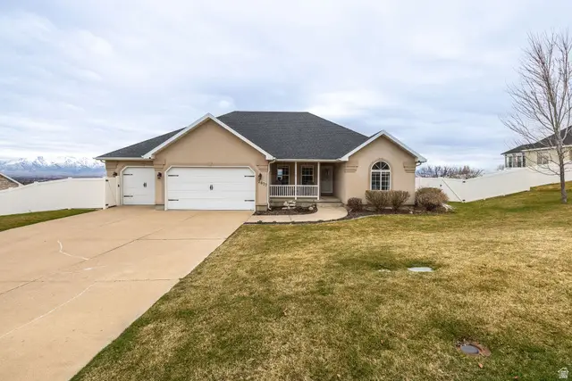 2827 Viewcrest Cir, North Logan, UT 84341 - #1