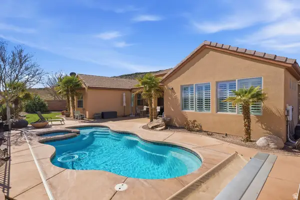 1672 N Ranch View Dr, Washington, UT 84780