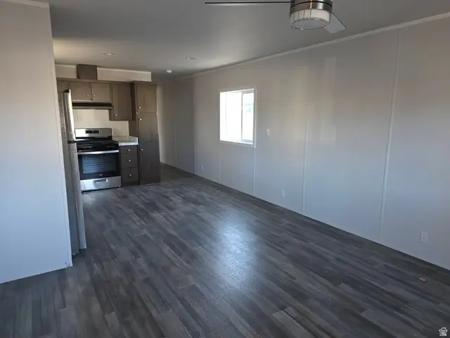 75 W 250 N #31, Clearfield, UT 84015 - #3