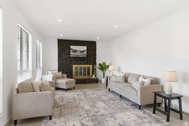 356 S Center St, Grantsville, UT 84029 - #3